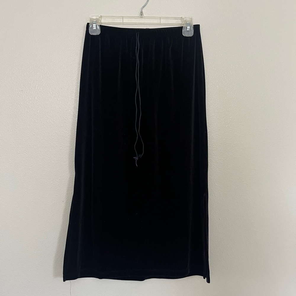 Elegant Black Skirt